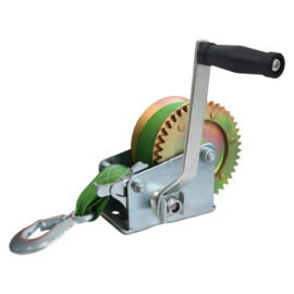 The new grass green webbing winch is suitable for small ships and boats equipped with towing devices