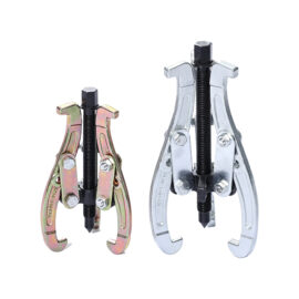 Adjustable three-claw puller for car maintenance and gear disassembly.